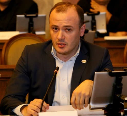 “მადლობა საერთაშორისო მეგობრებს, მაგრამ კანონი არის კანონი, რომელიც უნდა დავიცვათ და მათგან ველოდებით მხარდაჭერას”