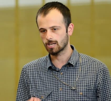 “7 ნოემბრის და 26 მაისის ავტორებთან პოლიტიკურ ალიანსში მყოფი ხალხი გახარიას დამლაიქებლებს პოლიტიკურ მახსოვრობას უწუნებთ”