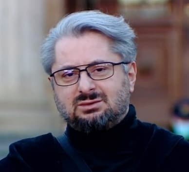 “არის თუ არა ეს სასამართლოსთვის მითითების მიცემა და პირადად ჩემი და ჩემი მედიის ღია პოლიტიკური დევნა?”