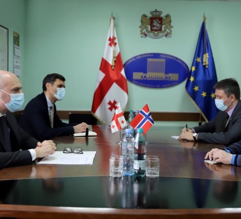 Frontnews image description