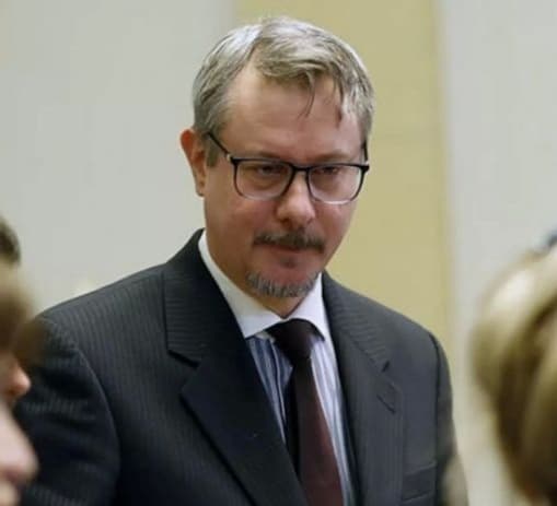 “All parties must show responsibility and act in the best interests of the country”