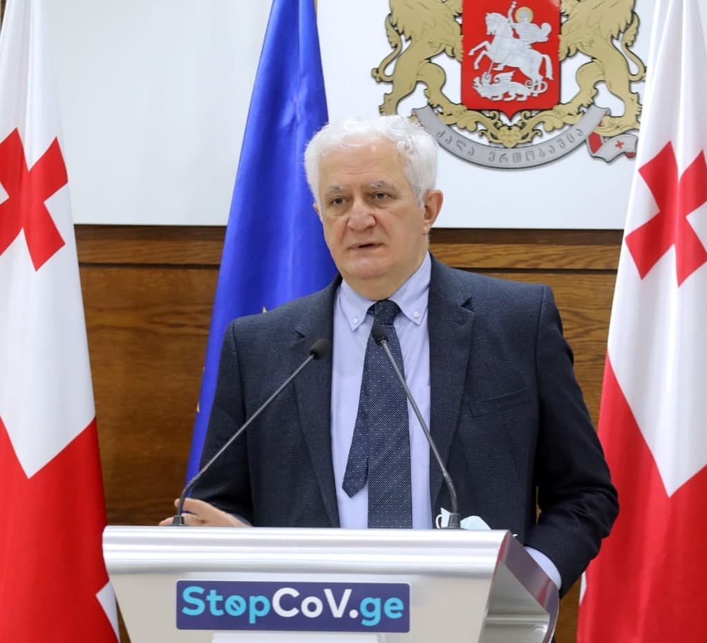“ბოლო 2-3 კვირის განმავლობაში, ყველაზე დიდ თავყრილობებზე, ნომერ პირველ საკითხად იდგა ვაქცინა და მისი უსამართლო განაწილების საკითხი”