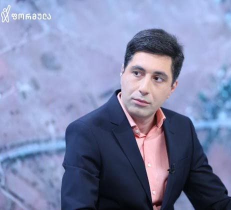 ჟურნალისტ ვახო სანაიას მიმართ განხორციელებული ჯგუფური ძალადობის ბრალდებით სამი პირი დააკავეს