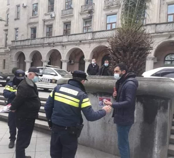 Frontnews image description