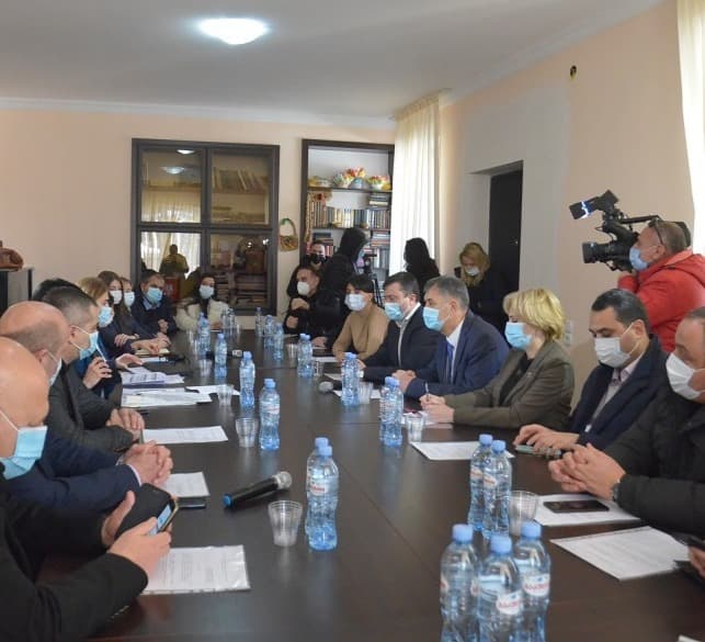 რეგიონული პოლიტიკისა და თვითმმართველობის კომიტეტმა ერგნეთში გასვლითი სხდომა გამართა