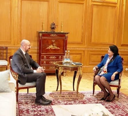 Frontnews image description