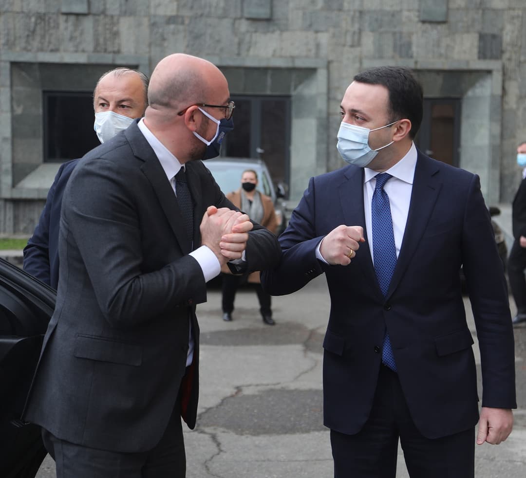 ირაკლი ღარიბაშვილმა შარლ მიშელს პირისპირ შეხვედრაზე უმასპინძლა