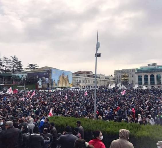 “თუ ჩვენს მოთხოვნებს არ შეასრულებენ, 14 მარტს ისევ შევიკრიბებით და მოვახდენთ ქალაქის პიკეტირებას”