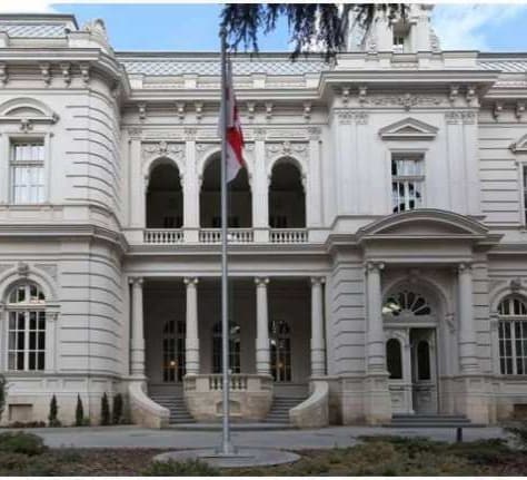 პრეზიდენტის ადმინისტრაციაში ხელისუფლებისა და ოპოზიციის წარმომადგენლების შეხვედრა იწყება