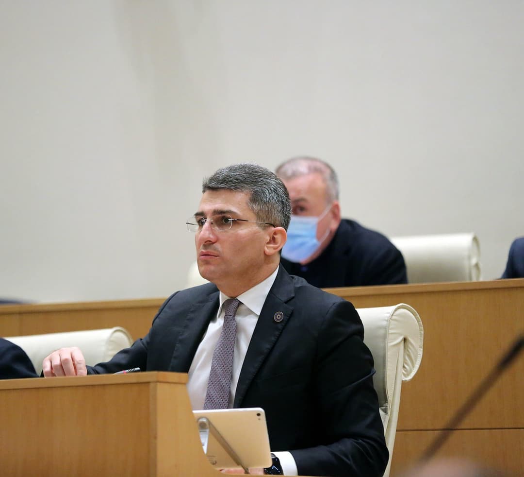 “ვფიქრობ, რომ ამ დღეების განმავლობაში მოლაპარაკების მაგიდასთან აუცილებლად დავსხდებით”