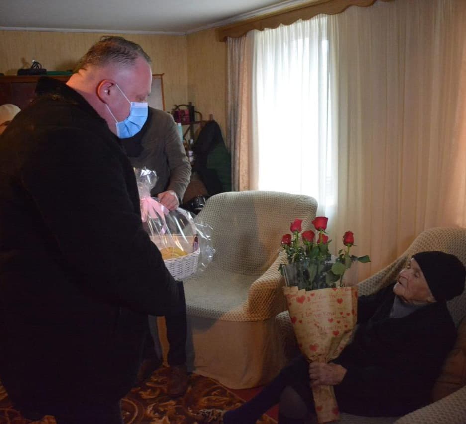 Frontnews image description