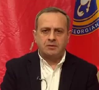 “თუ ამბობთ, რომ შეთითხნილია ეს ჩანაწერები, გამოდით და ჩაატარეთ ამაზე გამოძიება, რას ნიშნავს, არ ჩავატარებთ გამოძიებას?”