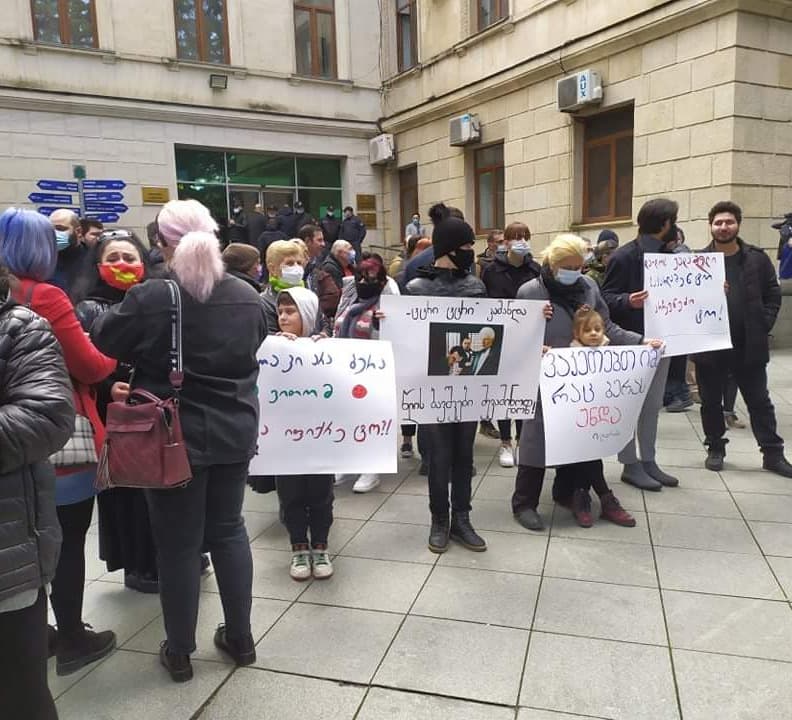 Frontnews image description