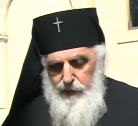 “რატომ გაინტერესებთ ასეთი კითხვების დასმა, არაფრის დატოვებას არ ვაპირებ, არ ვთქვი მე გუშინ? რა მაქვს დასატოვებელი”