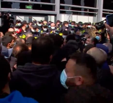 “აღმოჩნდა, რომ ჩამოიყვანეს ეს ხალხი, ალბათ, გადაუხადეს და ახლა პროვოკაციებს უნდა ველოდოთ”