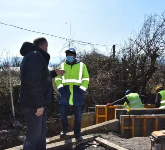 Frontnews image description