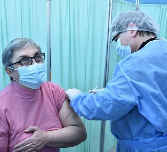 წყალტუბოში COVID-19-ის საწინააღმდეგო ვაქცინაცია დაიწყო