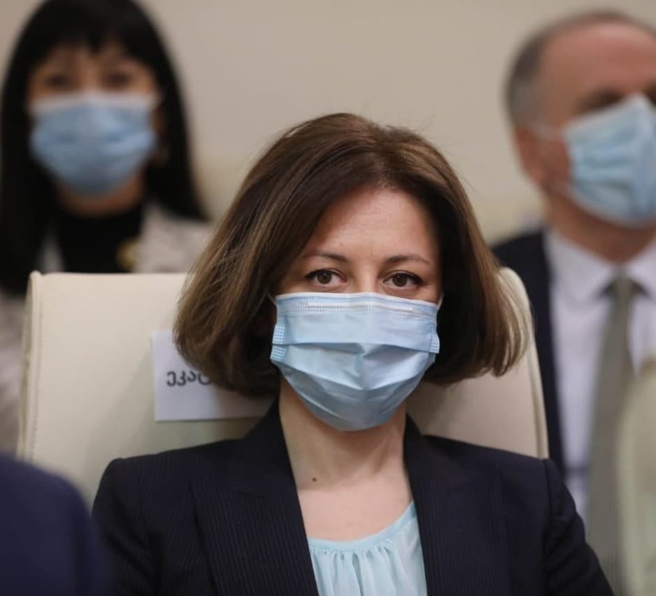 ეკატერინე ტიკარაძე საჯაროდ აიცრება