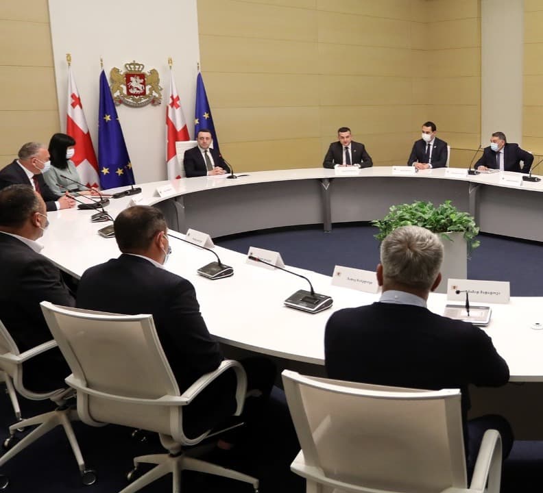 Frontnews image description