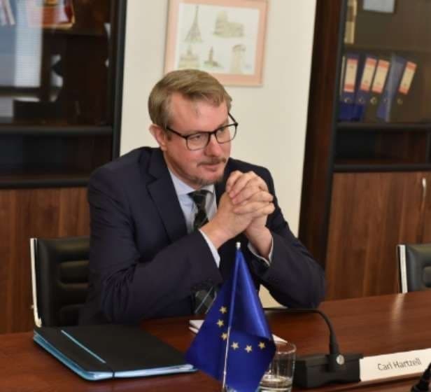 “ვულოცავ ქართულ მედიას ჟურნალისტიკის დღეს, მე და ჩემი კოლეგები პატივს გცემთ და ვაფასებთ თქვენს შრომას”