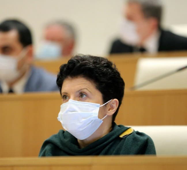 “არ მინდა, იქამდე მივიდე, ვთქვა, ან წასვლა რა იყო, ან მოსვლა რა იყო-მეთქი, ეს შემობრუნებაც ჩემთვის კითხვის ნიშნებს ბადებს”