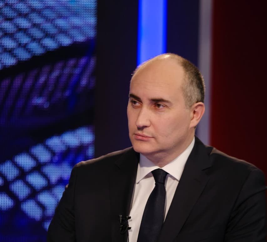 “აშშ-ის თავდაცვის მდივანთან საუბრისას ხაზგასმით აღვნიშნე, რომ საქართველოს ხელისუფლება დემოკრატიის წითელ ხაზებს არასდროს გადაკვეთს“