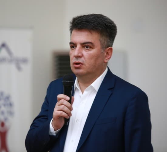 Frontnews image description