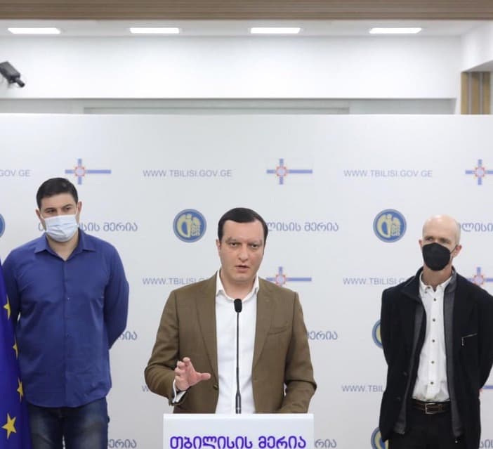 “გადაწყვეტილება მიღებულია, რომ ფერდს, სადაც მეწყერი პროგრესირებს, დაუყოვნებლივ დავუბრუნოთ ბუნებრივი მდგომარეობა”