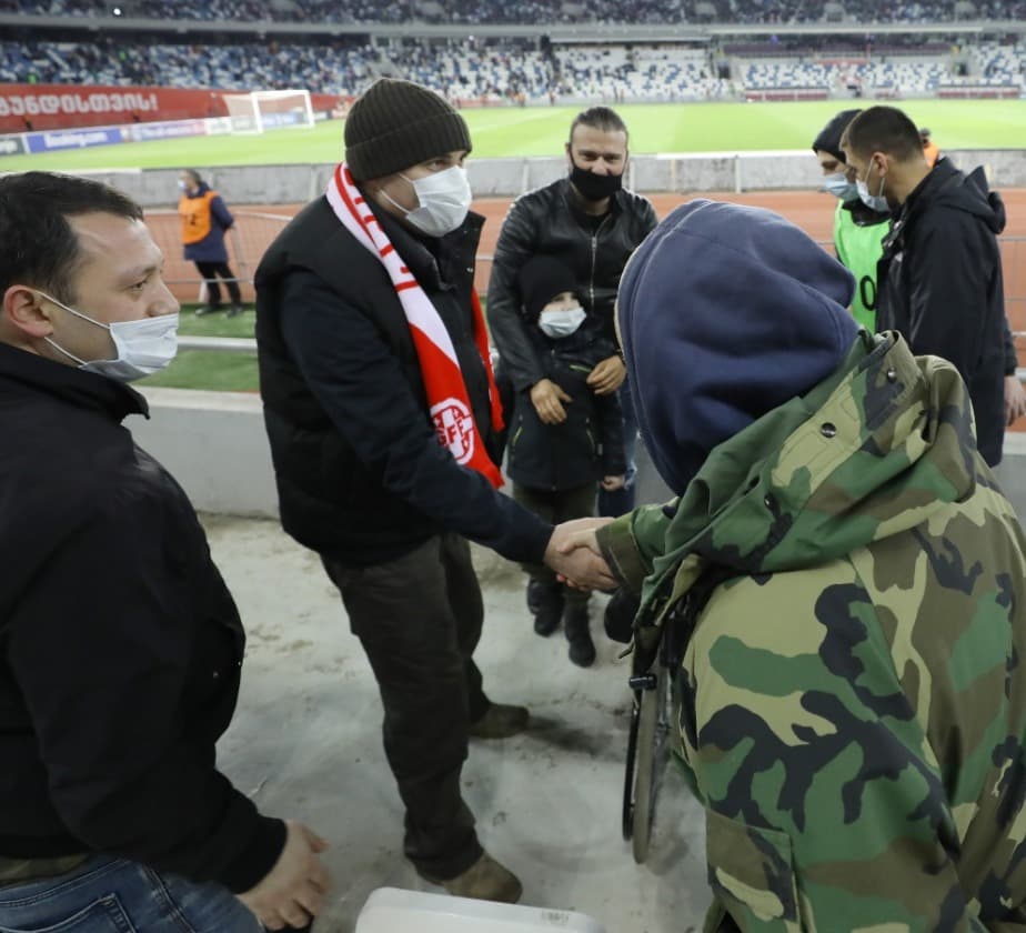 Frontnews image description