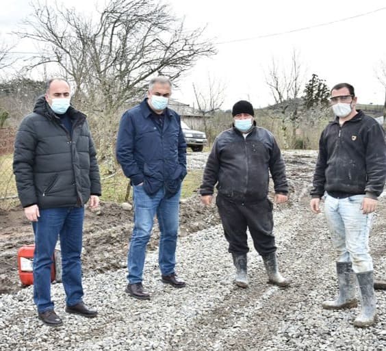 წყალტუბოს მუნიციპალიტეტის მერი საგზაო ინფრასტრუქტურული პროექტების მიმდინარეობას ეცნობა