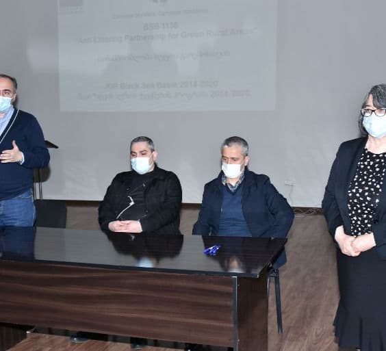 Frontnews image description