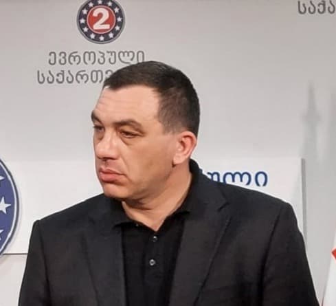 “ამ დამოკიდებულებით ამძიმებენ ქვეყნის მდგომარეობასაც, რაც ნაკლებად აღელვებთ, მაგრამ საკუთარ მომავალ  ბედსაც”