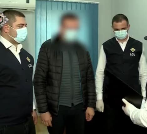 სამსახურებრივი უფლებამოსილების ბოროტად გამოყენების ფაქტზე ერთი პირი დააკავეს