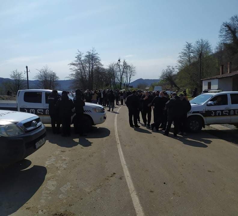 “დაუყოვნებლივ დატოვოს პოლიციამ რიონის ხეობა და შეწყდეს ნამახვანი ჰესის სამშენებლო სამუშაოები”