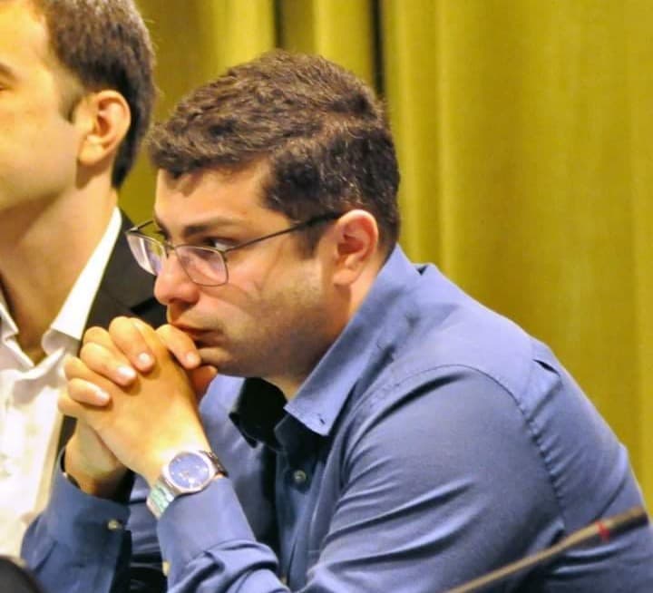 “საქართველო დღეს სუვერენიტეტის სერიოზული შერყევიდან და სახელმწიფოს ჩამოშლიდან ერთ ნაბიჯში დგას”