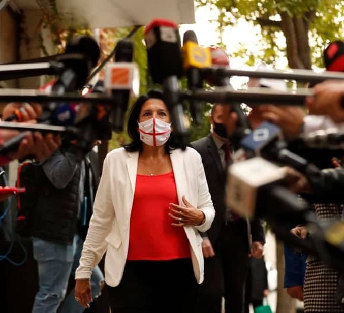 Frontnews image description