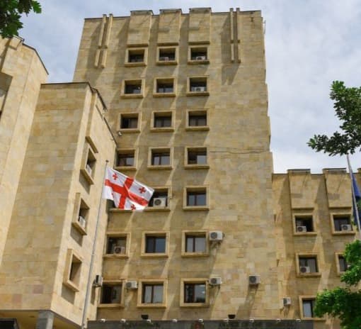 მეგი ბაქრაძის გარდაცვალების საქმეზე ცრუ ინფორმაციის მიწოდებისთვის ახალციხის კლინიკის ორ ექიმსა და ექთანს ბრალდება წარედგინა