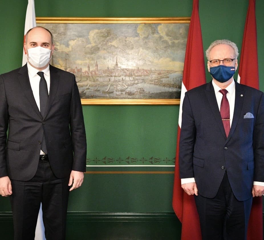 საქართველოს თავდაცვის მინისტრი ლატვიის პრეზიდენტს შეხვდა