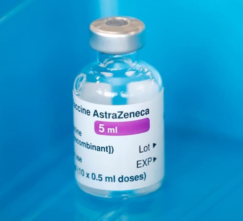 საქართველოში “ასტრაზენეკას” ვაქცინით 55 წელს გადაცილებული პირები აიცრებიან