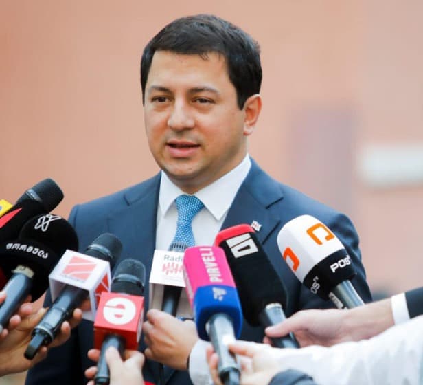 “რა თქმა უნდა, საქართველოს პარლამენტიც მტკიცედ უჭერს მხარს უკრაინის ტერიტორიულ მთლიანობას და გმობს ყოველგვარ აგრესიას”