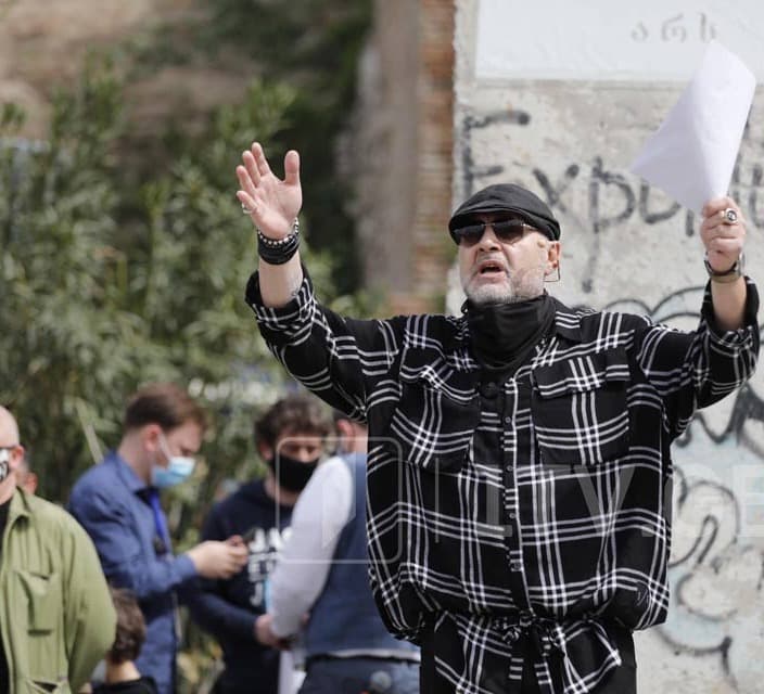 “მინდა, მივმართო მანქურთებს, მორჩა, ეს არის თქვენი დასასრულის დასაწყისი”