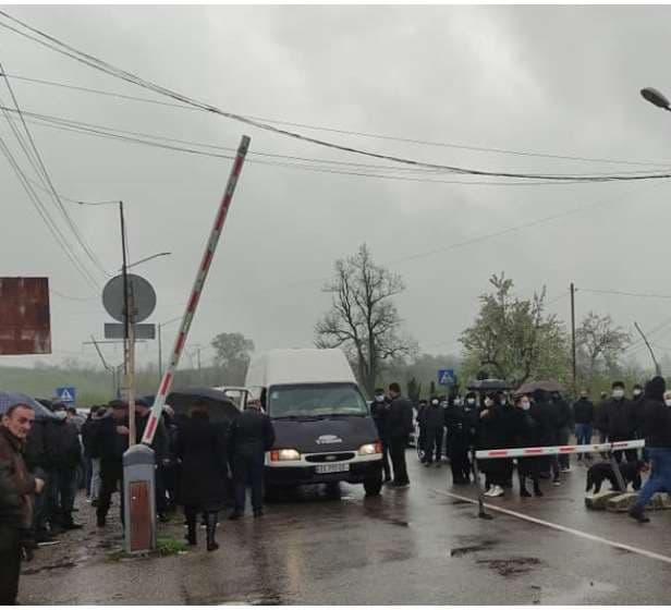 ენგურზე გადმოსვლისას გარდაცვლილი ცოლ-ქმრის ცხედრები ოკუპირებულ გალში გადაასვენეს