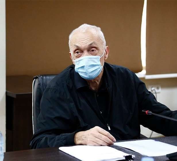 “მთელი მოსახლეობა უნდა გადავიდეს პირბადეების უპირობო გამოყენებაზე ღია და დახურულ სივრცეში”