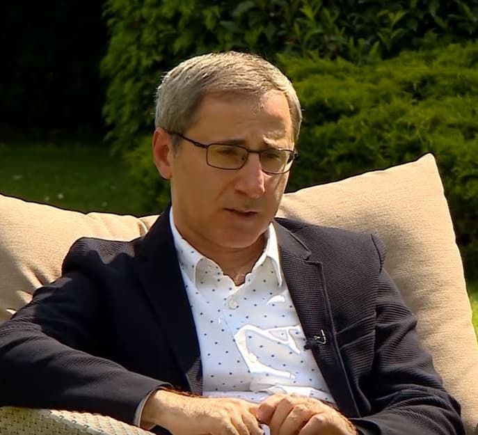 Frontnews image description