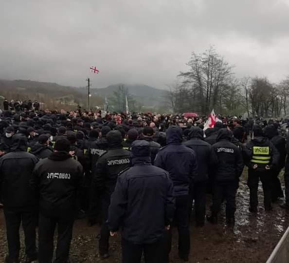 გუმათის დასახლებაში აქციისთვის ემზადებიან