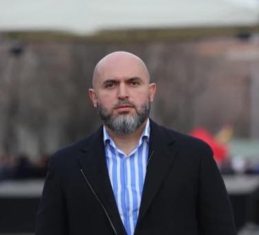 Armen ASHOTYAN: REMIX WITH NEW PASSAGES OF AZERBAIJAN MUHAM