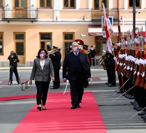 Frontnews image description