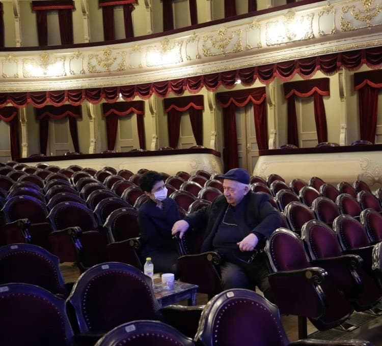 Frontnews image description