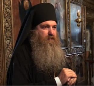 “ატყდა ერთი ამბავი, კაცი სამსახურიდანაც ფაქტიურად გააძევეს, პოლიტიკოსები და ტელევიზიები არ ძალადობთ ჩვენზე?”