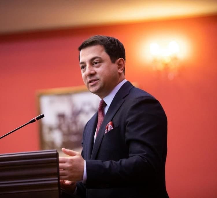 Frontnews image description